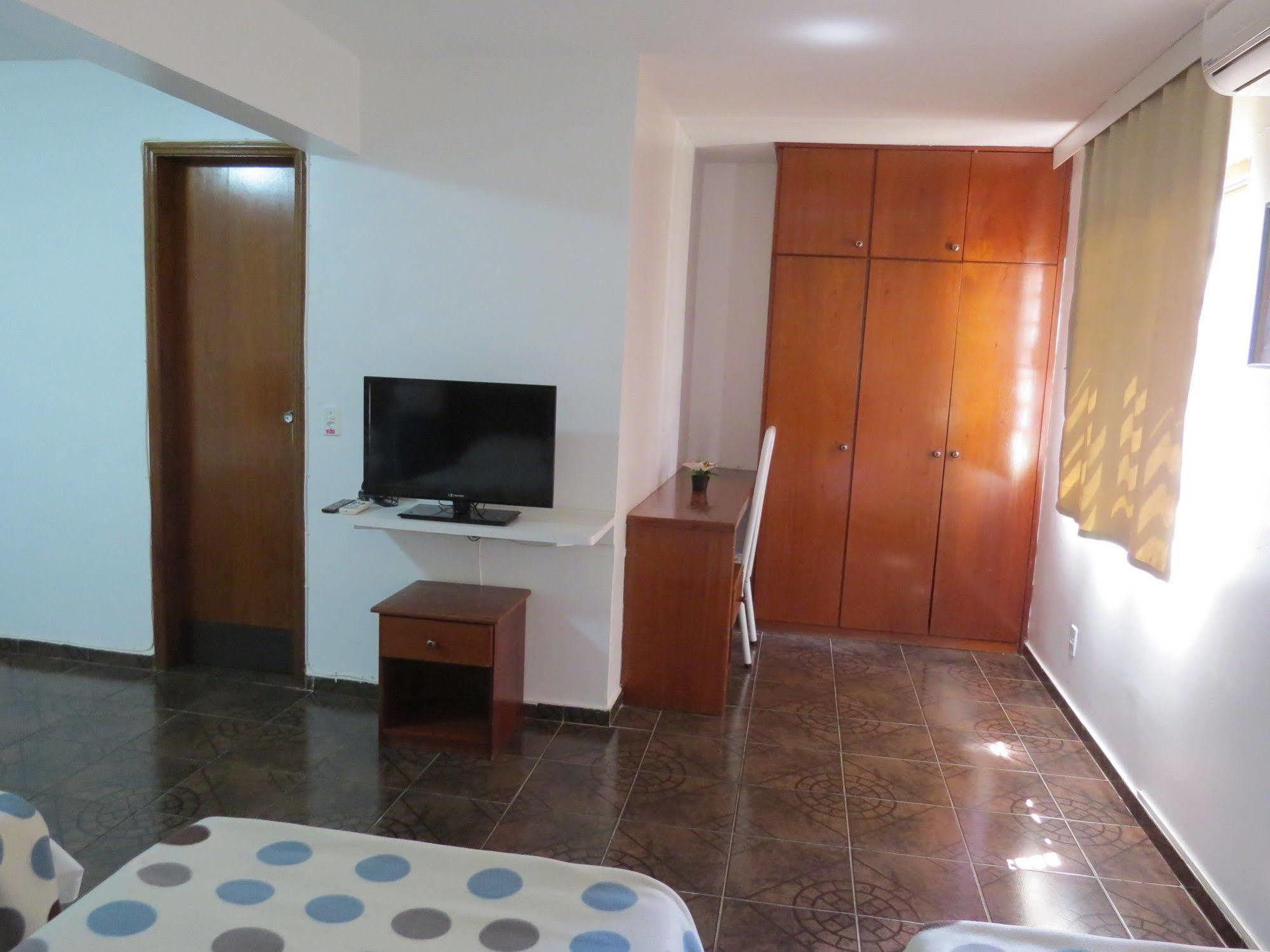Ht Suites Mobiliadas Brasilia Bagian luar foto